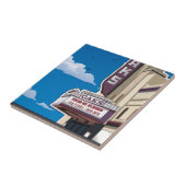 バークレー、カリフォルニアのSolanoの道のカシの劇場 タイル (側面)