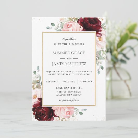 バーグンディエレガント赤面ピンクローズフローラズ結婚 招待状 (スタンド正面)