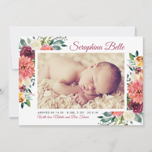 バーグンディ素朴フローラベビーガールフォト誕生 案内状 (正面)