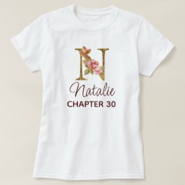 バースデーにゴールドのイニシャルNモノグラムとピンクのバラのデザイン Tシャツ