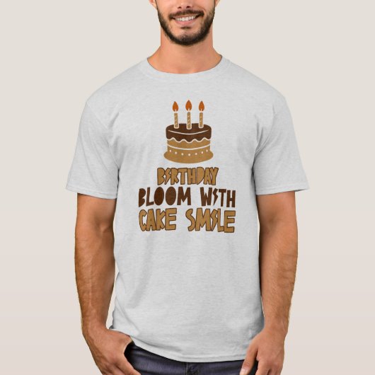 バースデーケーキの至福デザイン Tシャツ (正面)