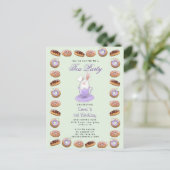 バースデーティーパーティー招待状バニーとドーナツ ポストカード (スタンド正面)