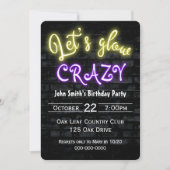 バースデーパーティネオングローサインオンブリックウォール 招待状 (正面)