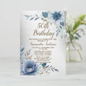 バースデーパーティーダスティブルーウォーターカラーフラワーシルバー 招待状 (スタンド正面)