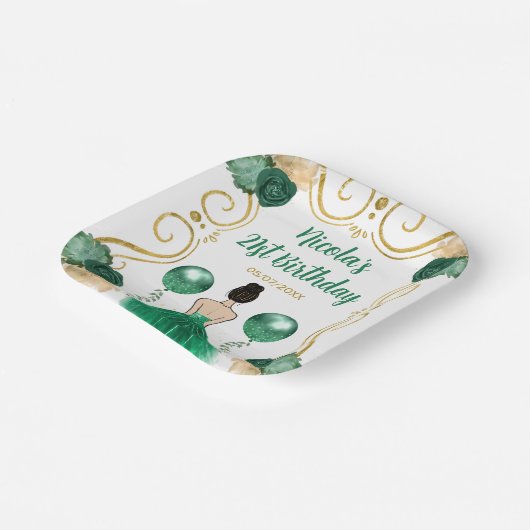 バースデーパーティーブラウンヘアプリンセスイン緑 ペーパープレート (傾斜あり)