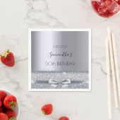 バースデーパーティー銀の金属製のネームボウ スタンダードカクテルナプキン (インサイチュ)