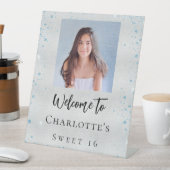 バースデーパーティー銀色のグリッター写真へようこそ 台座サイン (インサイチュ)