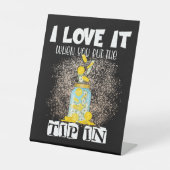 バーテンダーにチップを入れるのが好きおもしろいだ 台座サイン (正面)