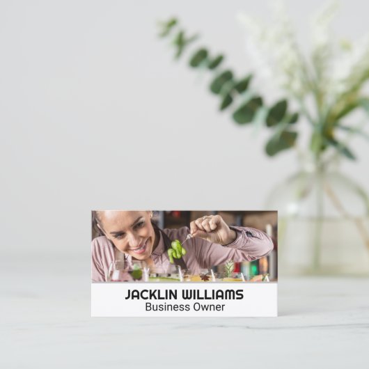 バーテンダーのお酒を飲む女性 名刺 (スタンド正面)