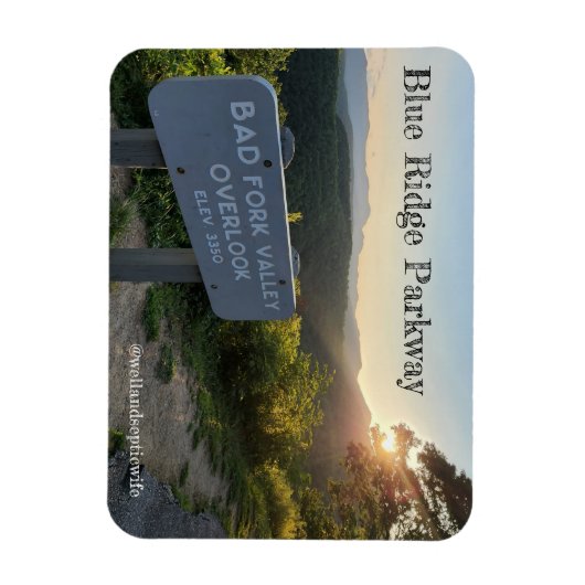 バートフォークバレーオーバービューアットサンセット マグネット (縦)