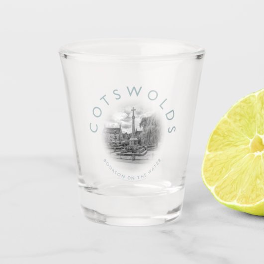 バートンオンザウォーター ショットグラス (正面)
