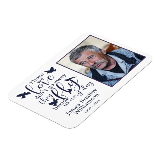 バードメモリアル葬儀記念の記念品の横を飛ぶ マグネット (左側)