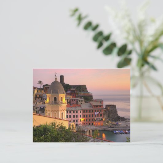 バーナッツァの丘の中腹の町、夕べ、チンケ ポストカード (スタンド正面)