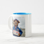 バーニーサンダースは私のヒーローかわいい犬のプロテスター ツートーンマグカップ (正面左)