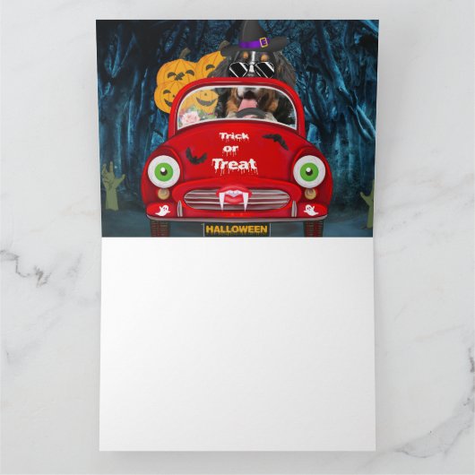 バーニーズ・マウンテン・ドッグが車を運転する怖いハロウィン カード (内部)