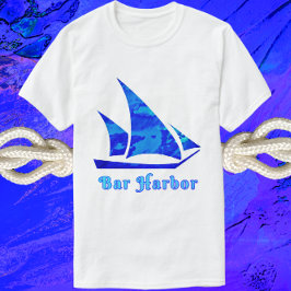 バーハーバーメインブルーウォーターカラーセーリングボート Tシャツ