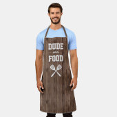 バーベキューが大好きな男のためのエプロン Funny Barn Wood Grilling エプロン (着用した状態)
