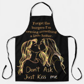 バーベキューの瞬間よくはしゃぐを楽しむ女性 エプロン (正面)