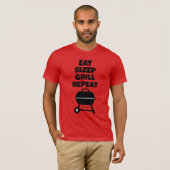 バーベキュー好きなシェフや料理人のための「Eat Sleep Grill Repeat」Tシャツ Tシャツ (正面フル)