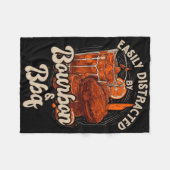 バーボンとバーベキューに気を取られる フリースブランケット (正面(横))