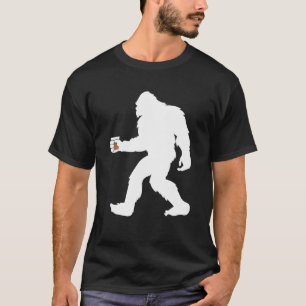 バーボンウイスキー飲用ビッグフットサスカッチTシャツ Tシャツ