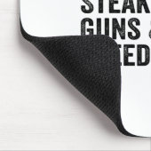 バーボンステーキガンとフリーダムアメリカ国旗のウイスキーPa マウスパッド (コーナー)