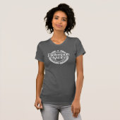 バーボンスヌブ – ウイスキーおもしろいドリンカー Tシャツ (正面フル)