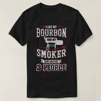 バーボンスモーカーBBQユーモアデザイン Tシャツ