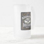 バーボンパーソナライズされたヴィンテージガンウイスキーラベル フロストグラスビールジョッキ (正面右)