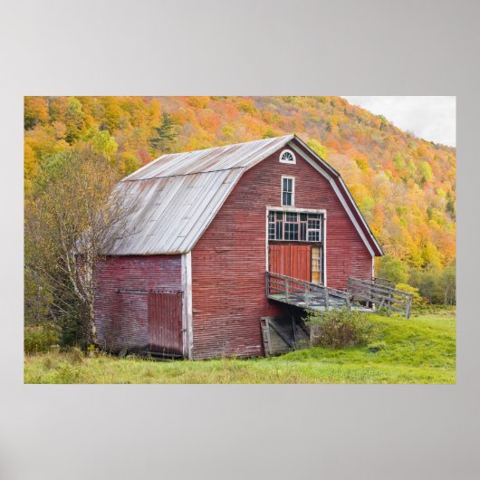 バーモントの緑の山々の納屋。ハンコック2 ポスター (正面)