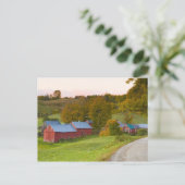 バーモント州ウッドストックにあるジェンネ農場。秋。 ポストカード (スタンド正面)