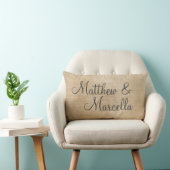 バーラップのヴィンテージは結婚式の名前の日付を個人化します ランバークッション (椅子)