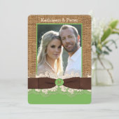 バーラップフェイクレースボウ写真ウェディング招待、ブラウン4 招待状 (スタンド正面)