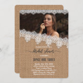 バーラップ素朴ヴィンテージレースフォトブライダルシャワー 招待状 (正面/裏面)