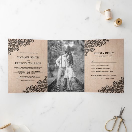 バーラ素朴ップとブラックレース結婚の写真 三つ折り招待状 (内部)