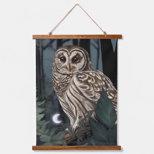 バーレッドフクロウ野生のウィムシー自然ダークグリーンフォレストハ 吊り下げ型タペストリー (正面)