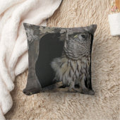 バーレッド・フクロウ – お前を見ている！ クッション (ブランケット)