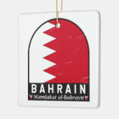バーレーン国旗のエンブレム動揺してヴィンテージ セラミックオーナメント (左)