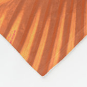 バーントオレンジ&エレクトリックブルートロピカル葉ズ フリースブランケット (角)