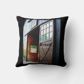 バーンドアの視点、黙示録3:8 クッション (裏面)