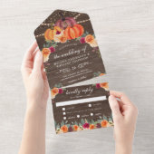 バーンドオレンジバーガンディフローラパンプキンウッド結婚ズ オールインワン招待状 (貼ってはがせる)