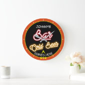 バー任意の名前フェイクネオンレッド金ゴールドブラックオレンジレトロ ラージ壁時計 (ホーム)