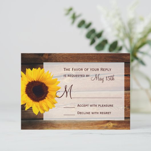 バ素朴ンウッドサンフラワーウェディングRSVPカード 出欠カード (スタンド正面)