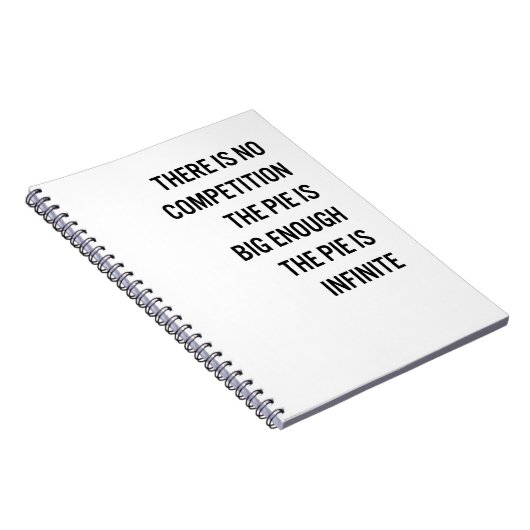 パイはです十分に大きい引用文(カスタマイズ可能な色) ノートブック (右側)