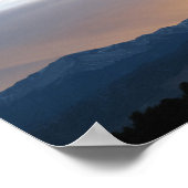 パイクのピークに沈む夕日 – Psalm 27:1 ポスター (角)