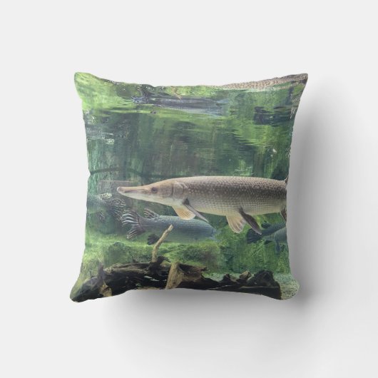 パイクの魚 クッション (裏面)