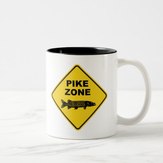 パイク魚釣りゾーン標識 ツートーンマグカップ (右)