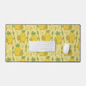 パイナップルがトロピカルな戦士を先導する デスクマット (キーボード&マウス)