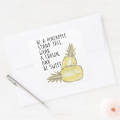 パイナップルになる背の高い衣服は王冠と甘い スクエアシール (封筒)