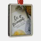 パイナップルになる メタルオーナメント (右)